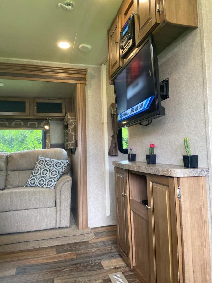 Cozy Camper - Free Parking 호텔 마이애미 외부 사진